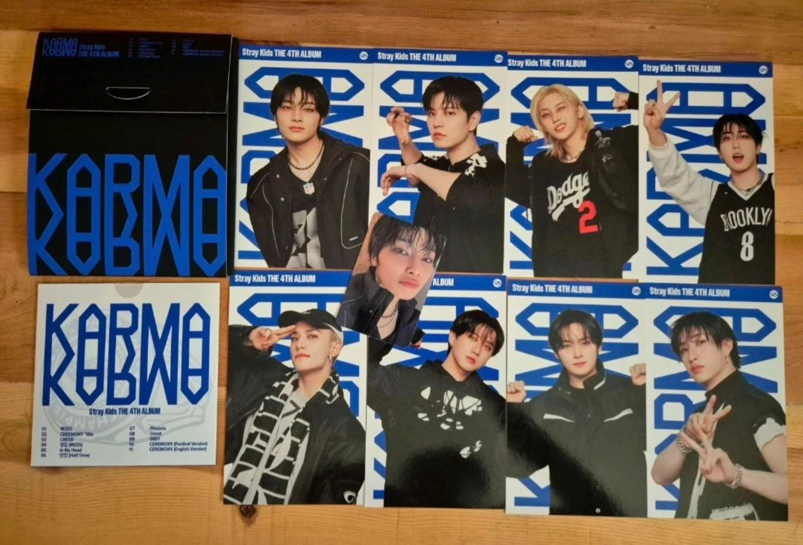 Stray Kids CD Karma + 8 postales
